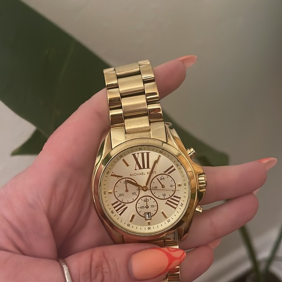 Michael Kors gold watch - Picture 3 of 5